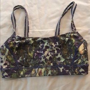 Lululemon sports bra